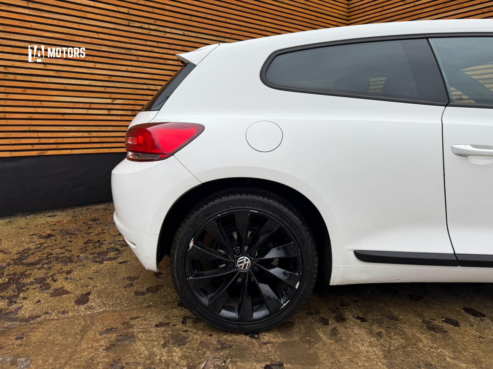 Volkswagen Scirocco 2.0 TDI BlueMotion Tech GT Hatchback 3dr Diesel DSG Euro 5 (s/s) (140 ps)