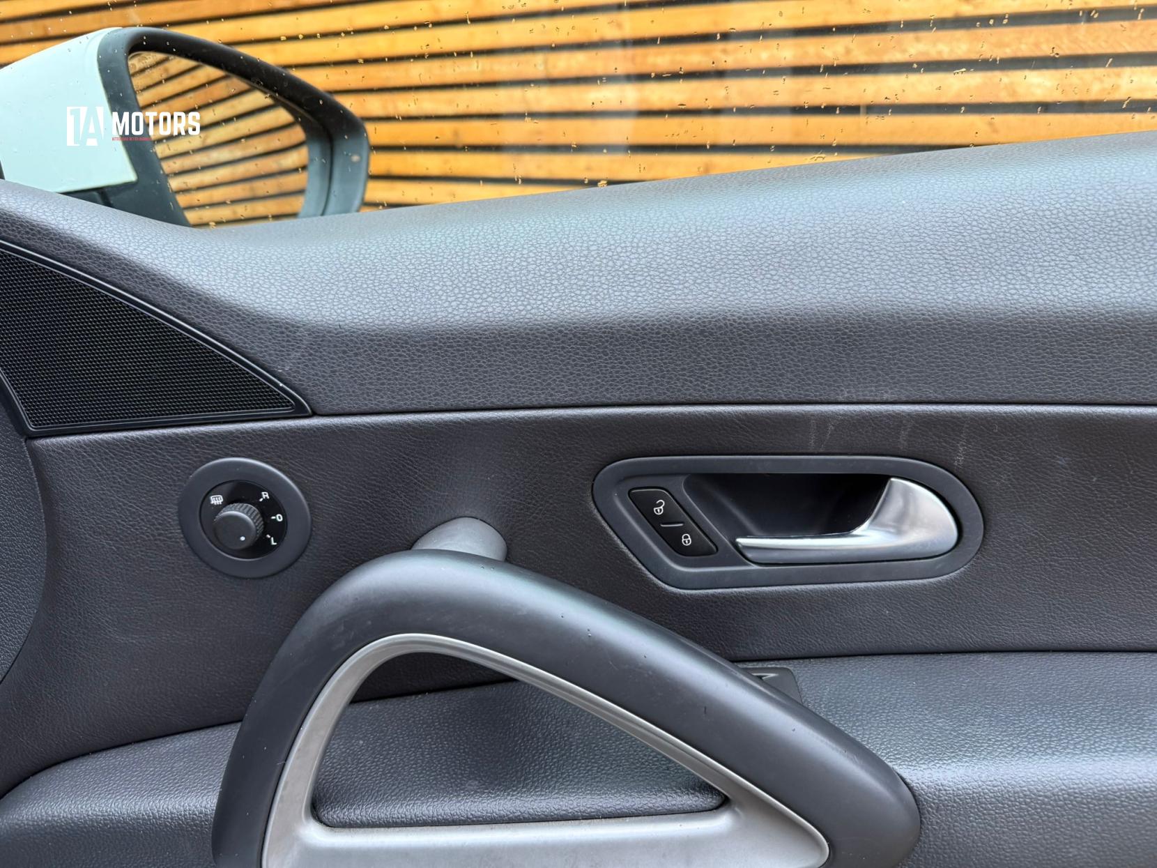 Volkswagen Scirocco 2.0 TDI BlueMotion Tech GT Hatchback 3dr Diesel DSG Euro 5 (s/s) (140 ps)