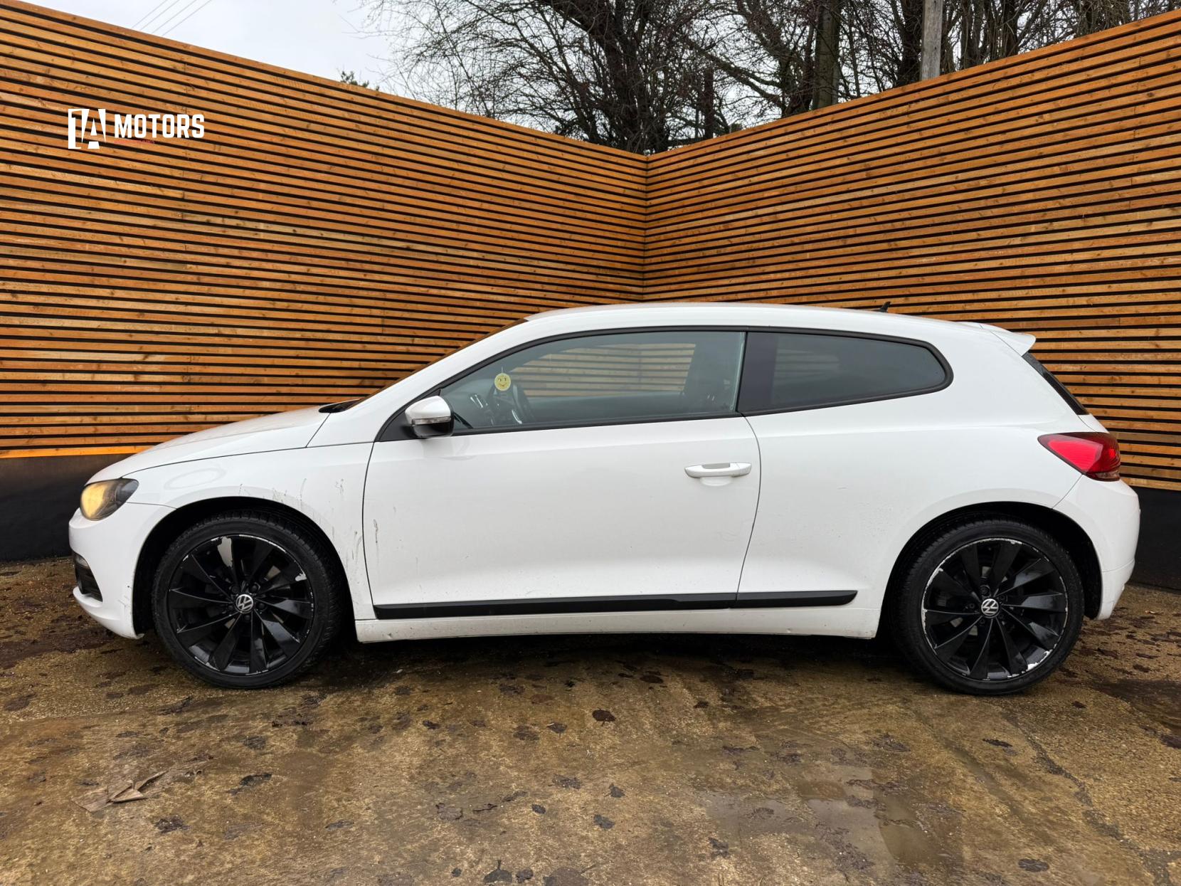 Volkswagen Scirocco 2.0 TDI BlueMotion Tech GT Hatchback 3dr Diesel DSG Euro 5 (s/s) (140 ps)