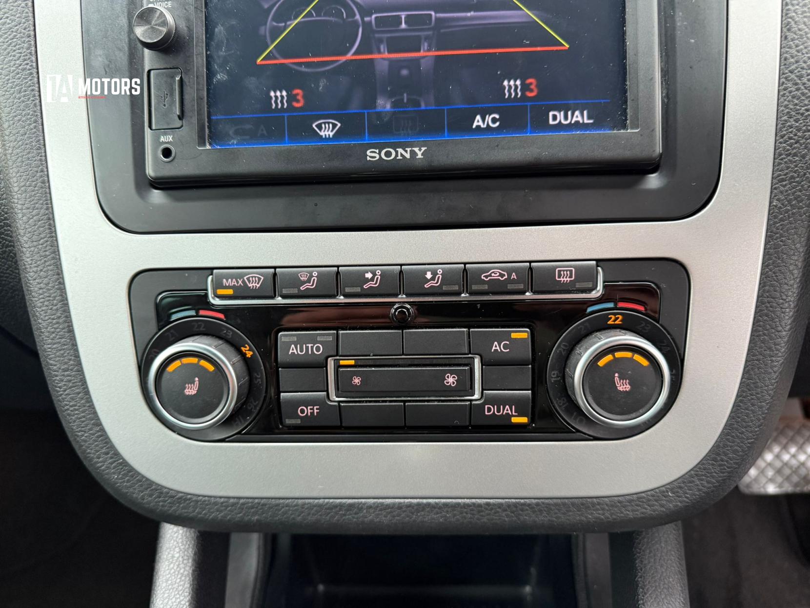 Volkswagen Scirocco 2.0 TDI BlueMotion Tech GT Hatchback 3dr Diesel DSG Euro 5 (s/s) (140 ps)