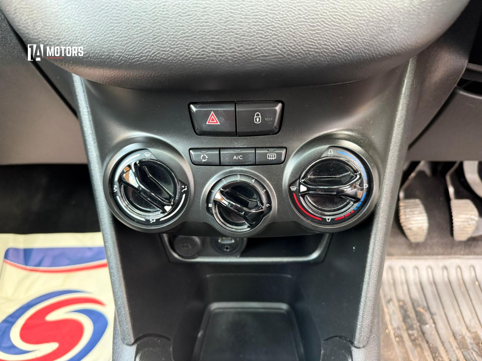 Peugeot 208 1.2 VTi PureTech Style Hatchback 3dr Petrol Manual Euro 5 (82 ps)