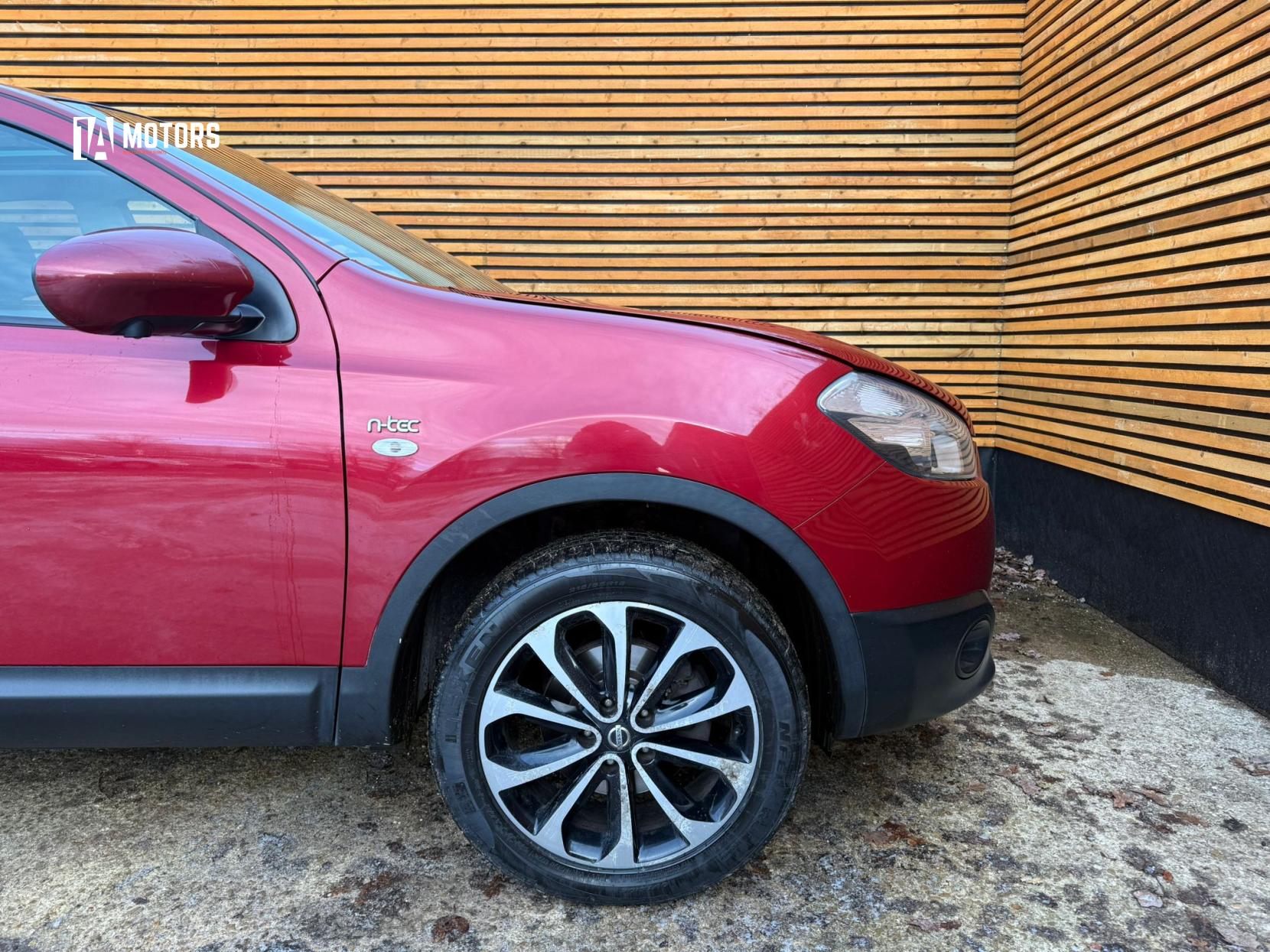 Nissan Qashqai 1.5 dCi n-tec+ SUV 5dr Diesel Manual 2WD Euro 5 (110 ps)