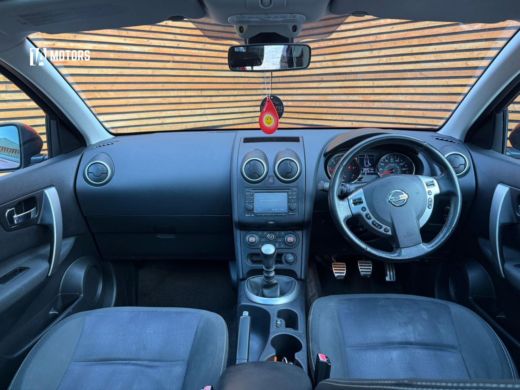 Nissan Qashqai 1.5 dCi n-tec+ SUV 5dr Diesel Manual 2WD Euro 5 (110 ps)