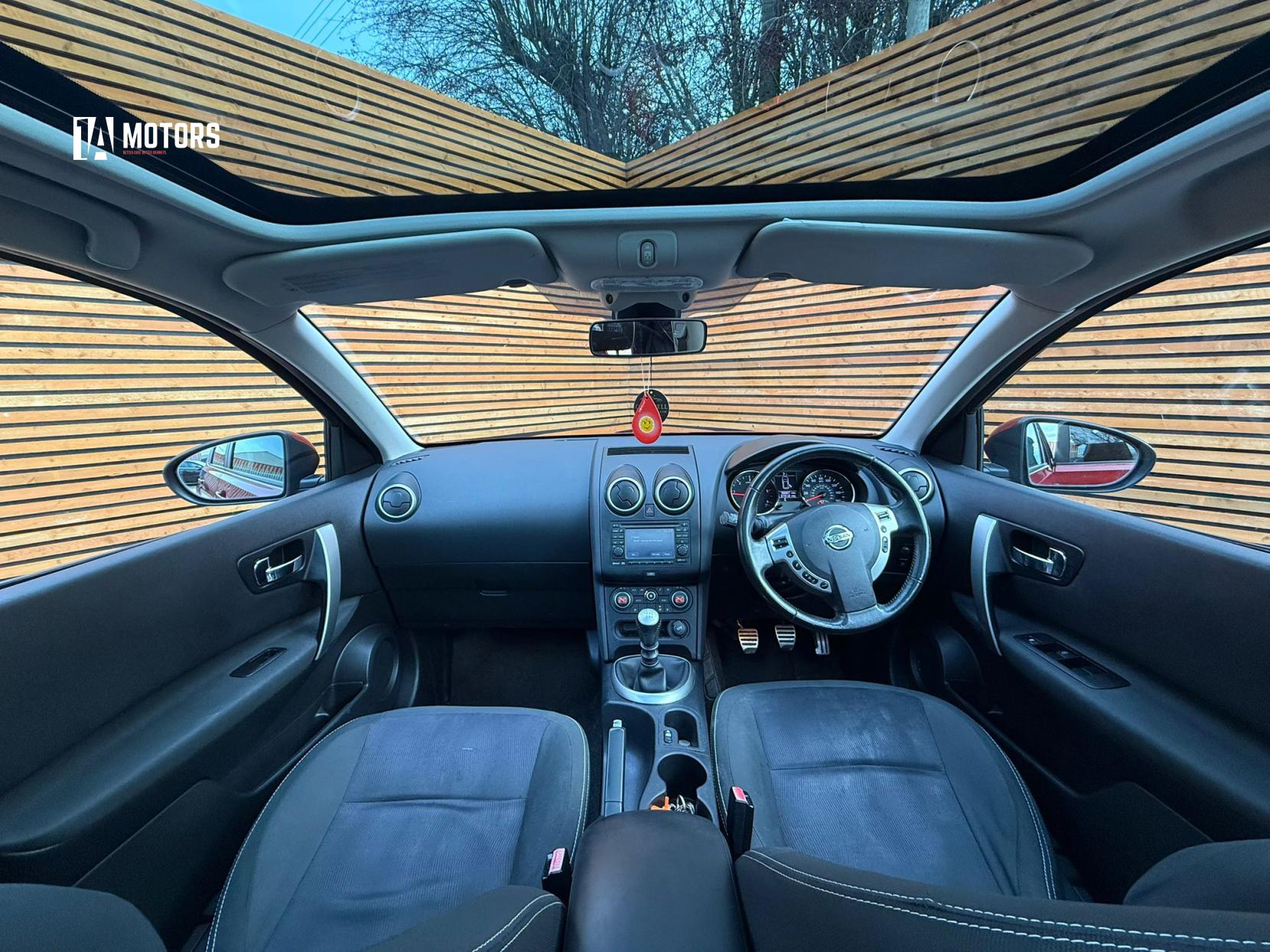 Nissan Qashqai 1.5 dCi n-tec+ SUV 5dr Diesel Manual 2WD Euro 5 (110 ps)