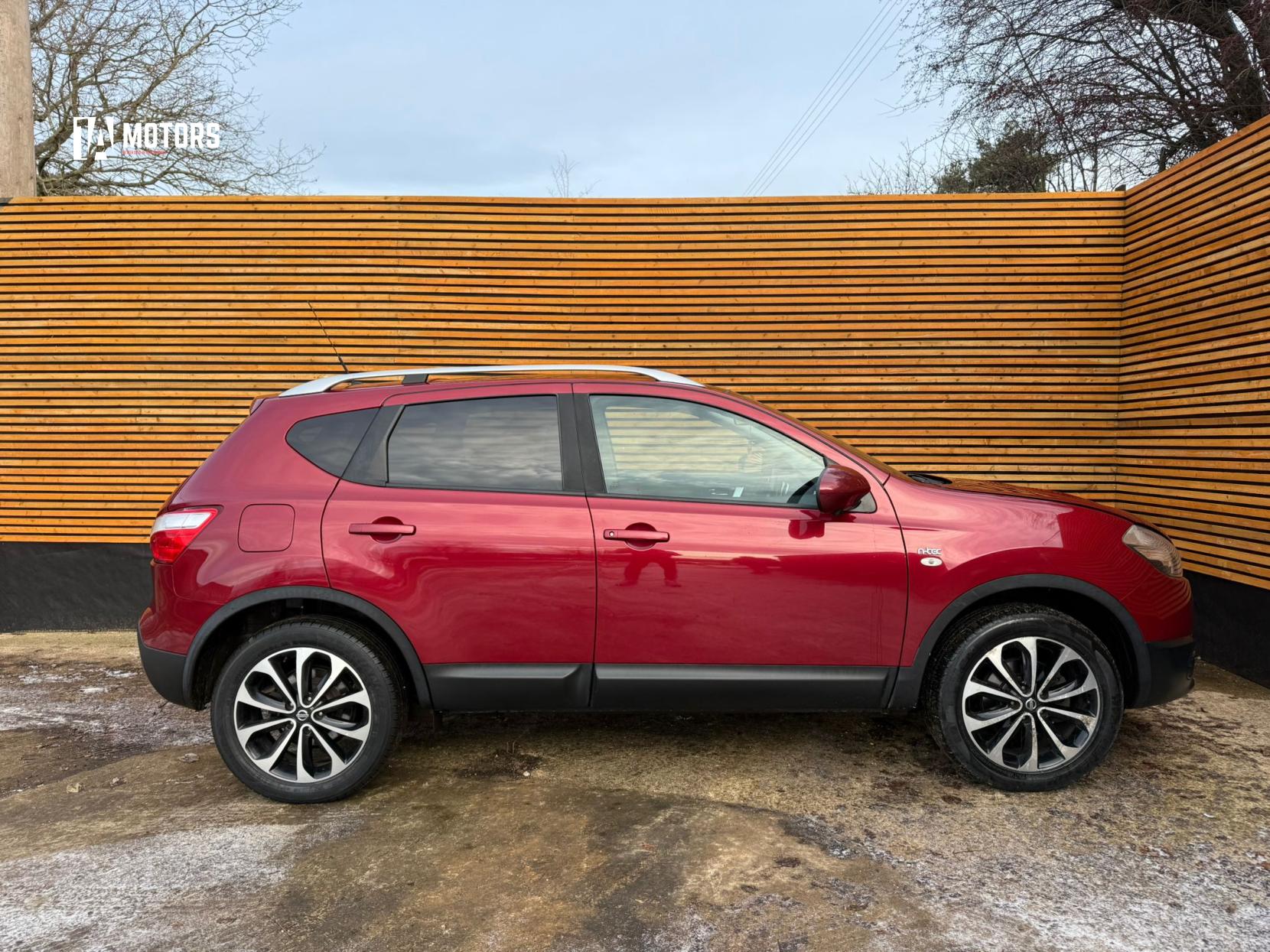 Nissan Qashqai 1.5 dCi n-tec+ SUV 5dr Diesel Manual 2WD Euro 5 (110 ps)