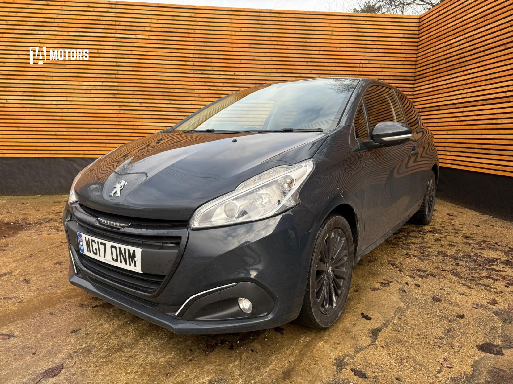 Peugeot 208 1.2 PureTech Black Edition Hatchback 3dr Petrol Manual Euro 6 (82 ps)
