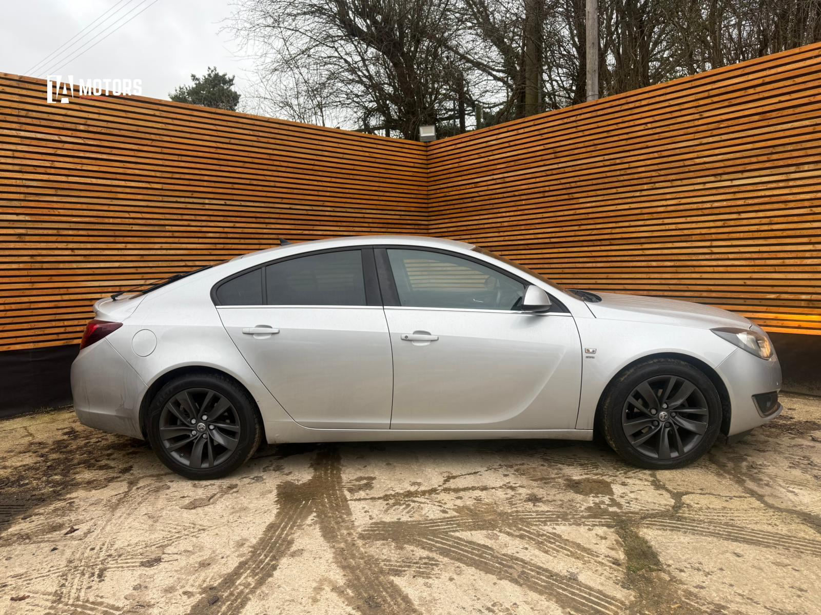 Vauxhall Insignia 2.0 CDTi ecoFLEX SRi Nav Hatchback 5dr Diesel Manual Euro 5 (s/s) (140 ps)