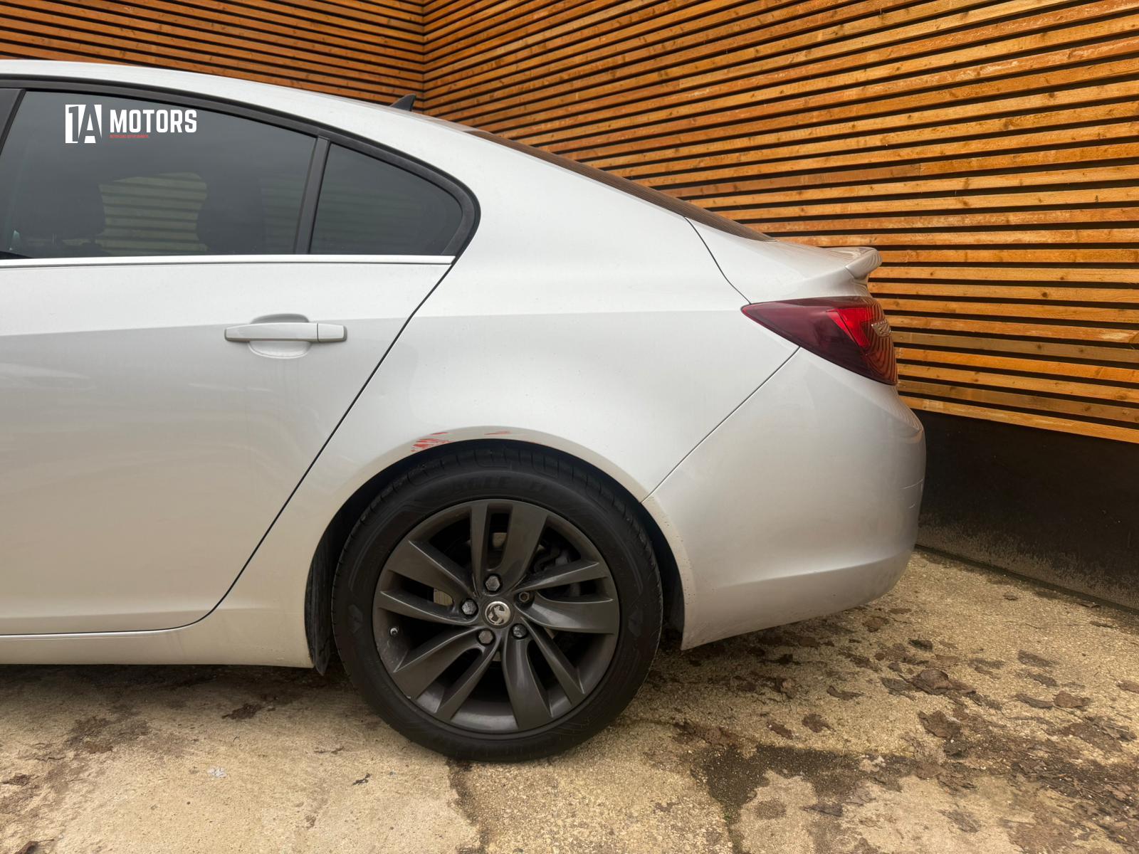 Vauxhall Insignia 2.0 CDTi ecoFLEX SRi Nav Hatchback 5dr Diesel Manual Euro 5 (s/s) (140 ps)