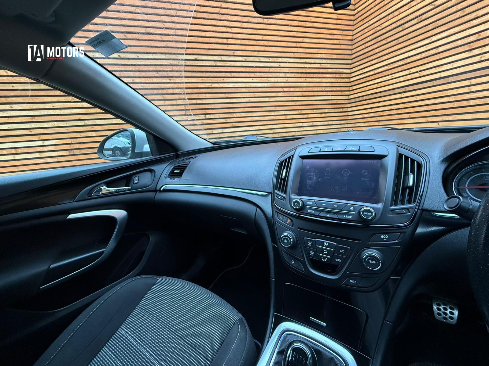 Vauxhall Insignia 2.0 CDTi ecoFLEX SRi Nav Hatchback 5dr Diesel Manual Euro 5 (s/s) (140 ps)